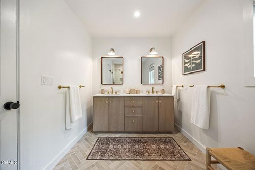 107 Alto Dr, Oak View, CA, 93022-9527 | Card Image