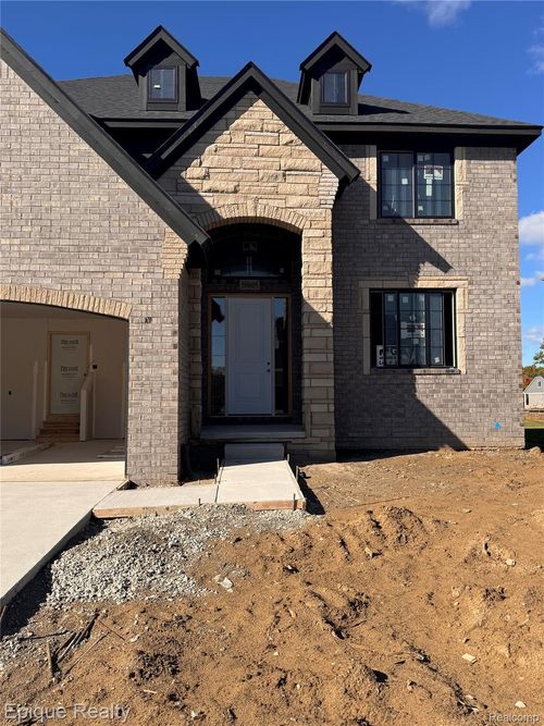 50605 Mistwood Dr, Macomb, MI, 48042-4434 | Card Image