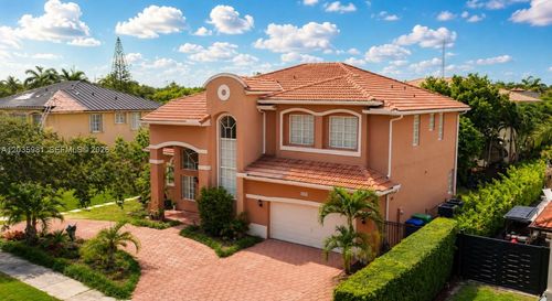 7856 Nw 167th Ter, Miami Lakes, FL, 33016-3422 | Card Image