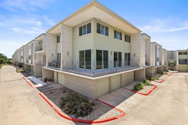 Back of house with a residential view | Image 4