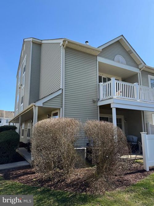 4106 Fenwick Ln, MOUNT LAUREL, NJ, 08054-6234 | Card Image