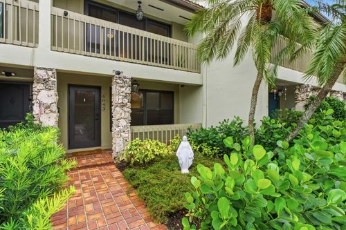 6043-6043 Bayview Drive, Fort Lauderdale, FL, 33308 | Card Image