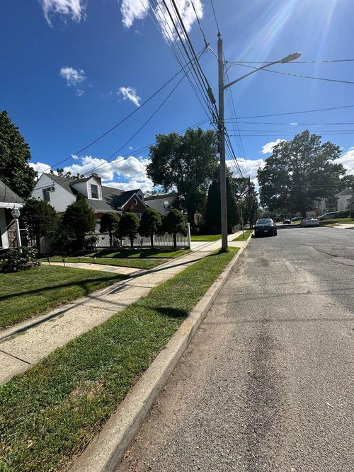 613 Adams Ave, W Hempstead, NY, 11552-2918 | Card Image