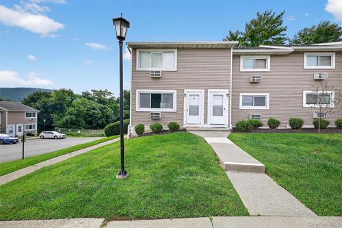 unit-h-3 Fishkill Glen Dr, Fishkill, NY, 12524-2306 | Card Image