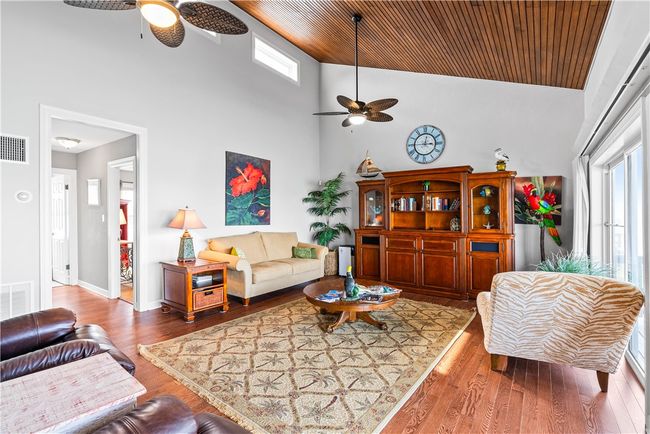110 Bayshore Dr, House other with 2 bedrooms, 2 bathrooms and 3 parking in Ingleside TX | Image 8