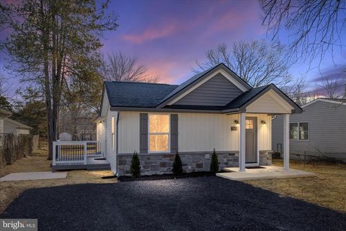 7815 East Rd, PASADENA, MD, 21122-2305 | Card Image