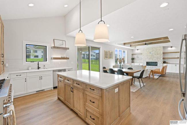 21009 C St, House other with 4 bedrooms, 4 bathrooms and 3 parking in Elkhorn NE | Image 24