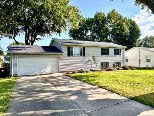 412 W Greenwood Ave, South Jacksonville, IL, 62650-3243 | Card Image