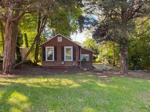 29 Congdon Ave, North Kingstown, RI, 02852-6817 | Card Image