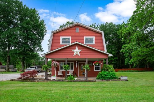520 Main St, Prospect, PA, 16052-3016 | Card Image