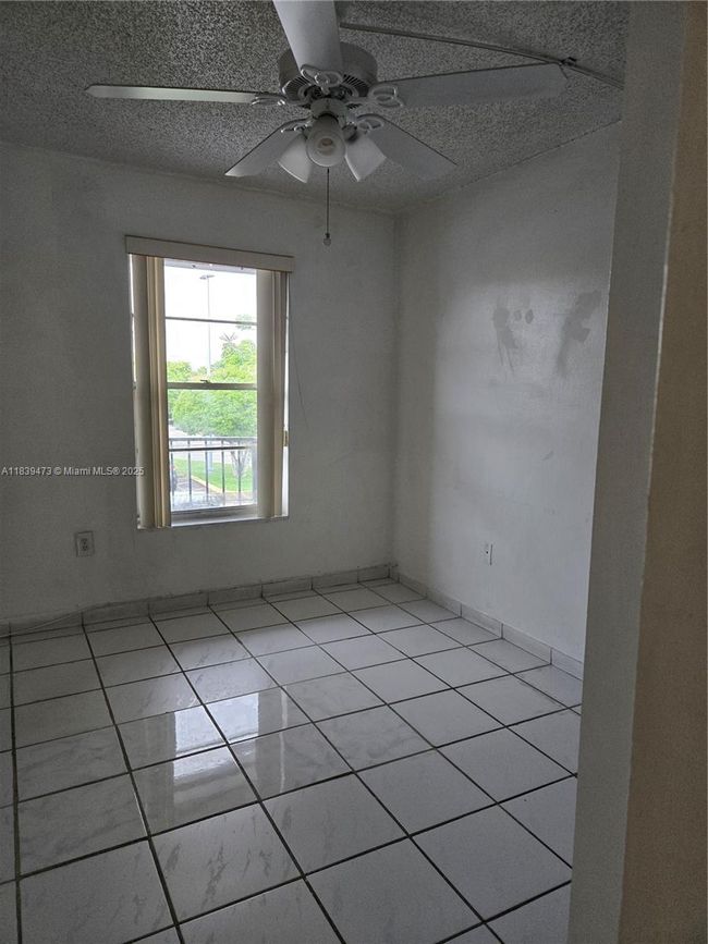 APT-206 - 5755 W 20 Th Ave, Condo with 2 bedrooms, 2 bathrooms and null parking in Hialeah FL | Image 10