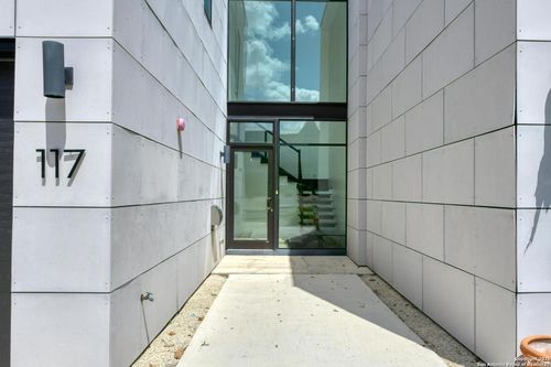 119 Marcia Pl, Alamo Heights, TX, 78209-5833 | Card Image