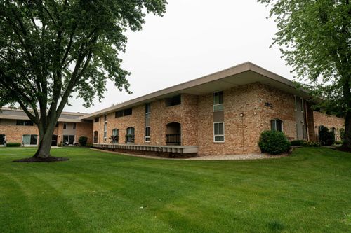 11957 N Appleton Ave, Milwaukee, WI, 53224 | Card Image
