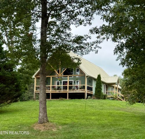 930 Spruce Creek Dr, Jamestown, TN, 38556-6836 | Card Image