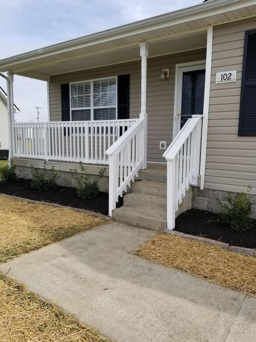 102 Josephines Ct, Oak Grove, KY, 42262-8105 | Card Image