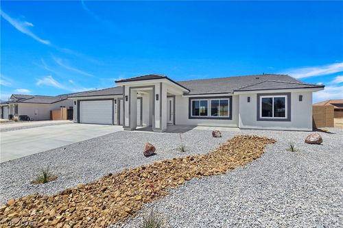 6920 Longmeadow Dr, Pahrump, NV, 89061-7767 | Card Image