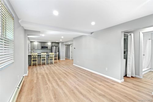 5 Lakeview Ave, West Harrison, NY, 10604-2603 | Card Image