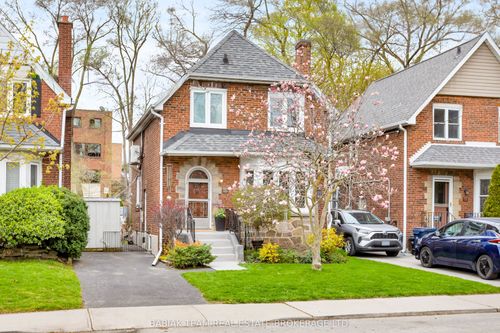 16 Coe Hill Drive, Toronto, ON, M6S3C8 | Card Image