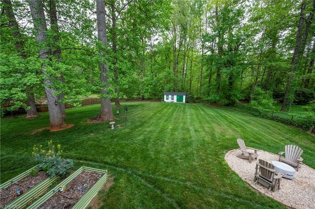 Private back lawn | Image 41
