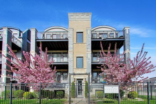 3n-3914 King Dr, Chicago, IL, 60653-2307 | Card Image