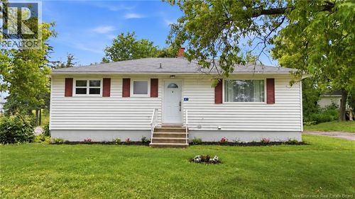 41 Highlandview Rd, Moncton, NB, E1A2L1 | Card Image