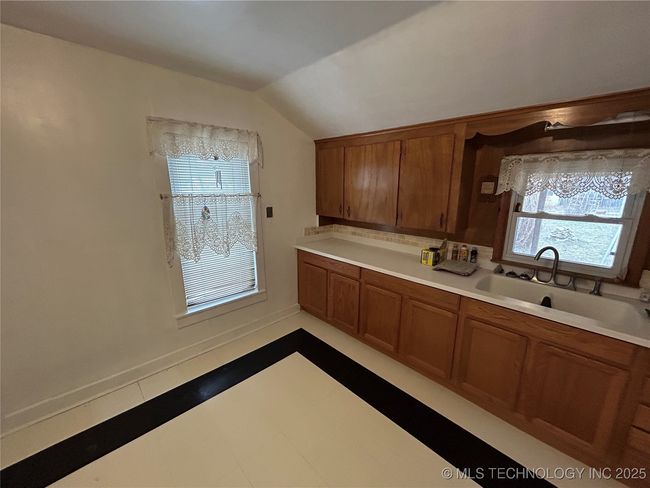 116 W 3 Rd St, House other with 2 bedrooms, 1 bathrooms and null parking in Oilton OK | Image 18