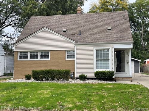 20243 Lancaster St, Harper Woods, MI, 48225-1631 | Card Image