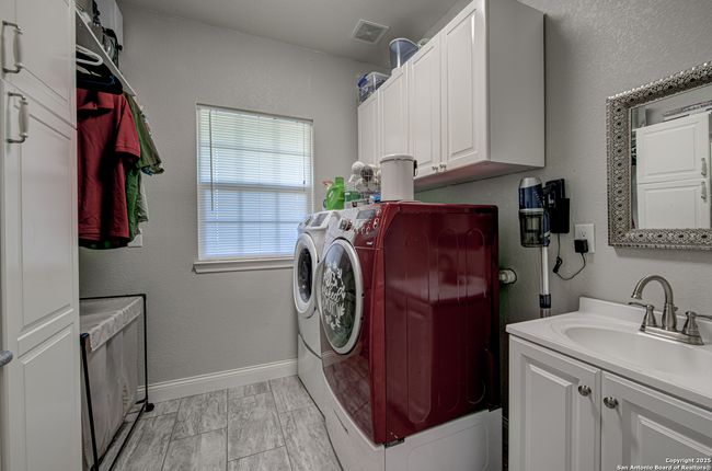 6015 Cornwall Dr, House other with 5 bedrooms, 4 bathrooms and null parking in Spring Branch TX | Image 19