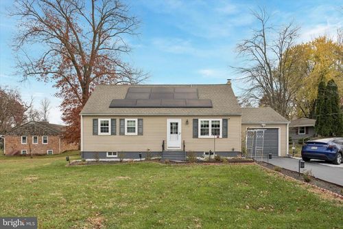 315 Oak Ln W, EXTON, PA, 19341-2131 | Card Image