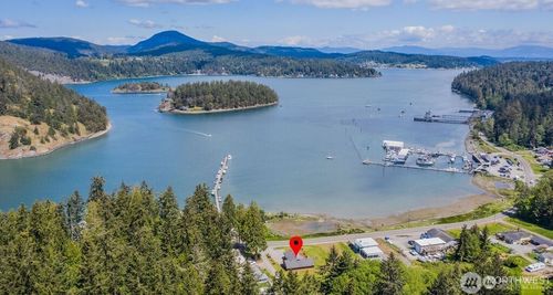 285 Cornet Bay Rd, Oak Harbor, WA, 98277-9756 | Card Image
