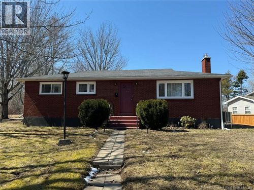 4 Boyd Ave, Moncton, NB, E1A4C3 | Card Image