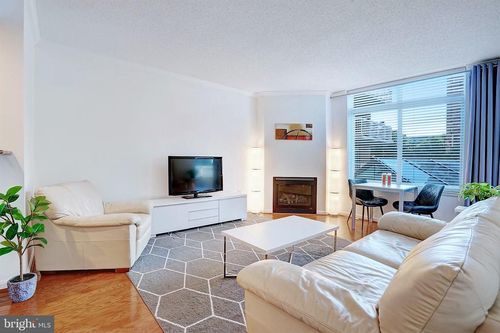 apt-202-3101 N Hampton Dr, ALEXANDRIA, VA, 22302-1516 | Card Image