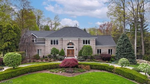 26 Hampshire Rd, Mahwah, NJ, 07430-2561 | Card Image