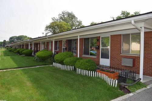 22800 Beaconsfield Ave, Eastpointe, MI, 48021-2079 | Card Image