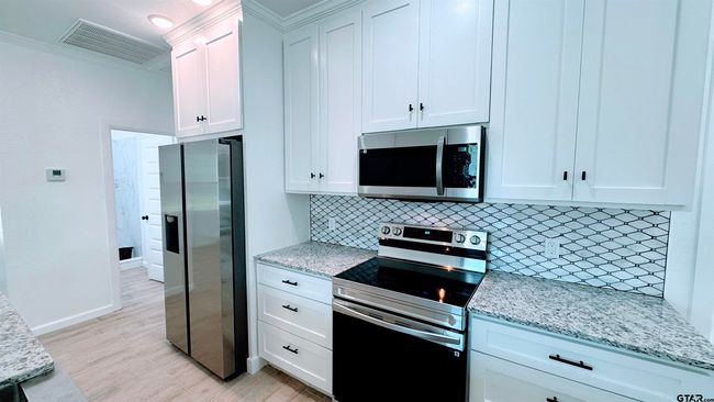 20428 High Point Dr, House other with 3 bedrooms, 2 bathrooms and null parking in Flint TX | Image 4