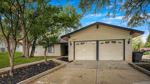 5607 Edie Adams Dr, San Antonio, TX, 78240-2432 | Card Image