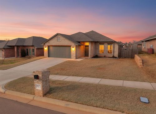 10477 Turtle Back Drive, Midwest City, OK, 73130 | Card Image