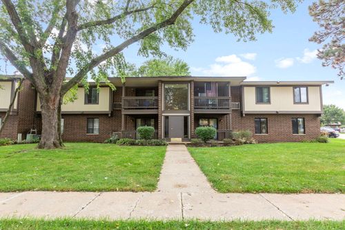 4-566 Somerset Ln, Crystal Lake, IL, 60014-7760 | Card Image