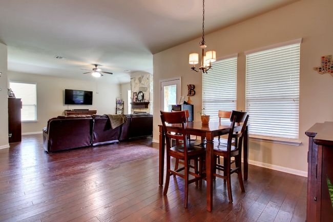 323 Chisholm Trl, House other with 4 bedrooms, 3 bathrooms and null parking in Bastrop TX | Image 12