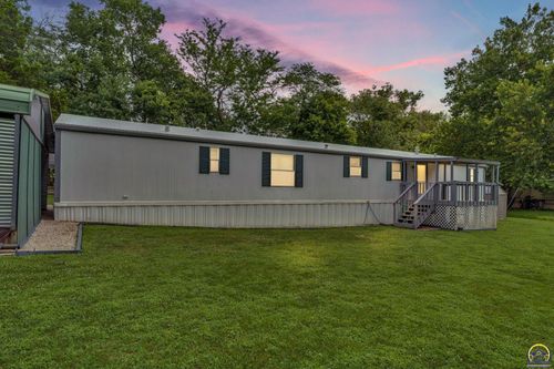 a2-3770 Park Dr, Meriden, KS, 66512-9338 | Card Image