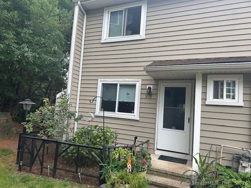 271-271 Monticello Dr, Branford, CT, 06405-4178 | Card Image