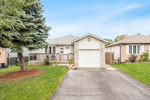 24 Laurie Cres, Barrie, ON, L4M6C7 | Card Image