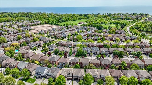 3348 Raspberry Bush Trail, House other with 4 bedrooms, 4 bathrooms and 6 parking in Oakville ON | Image 48