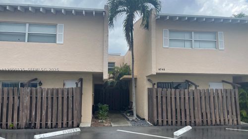 8741-8741 Ne 4th Avenue Rd, Miami Shores, FL, 33138-3174 | Card Image