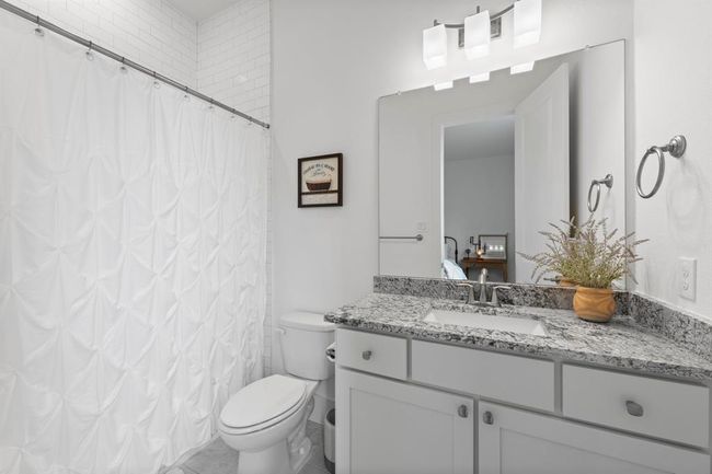 1st Floor Guest Bath | Image 34