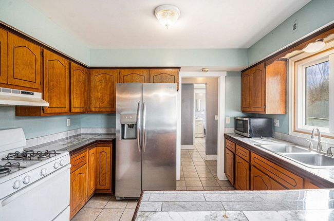 8100 Russell St, House other with 3 bedrooms, 2 bathrooms and null parking in Shelby Twp MI | Image 13