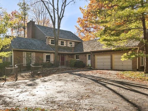 205 Bradford Ct, Lake Bluff, IL, 60044-1910 | Card Image