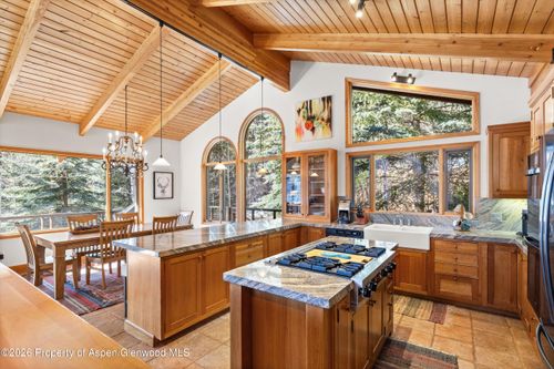 372 Crystal Park Dr, Redstone, CO, 81623-9497 | Card Image