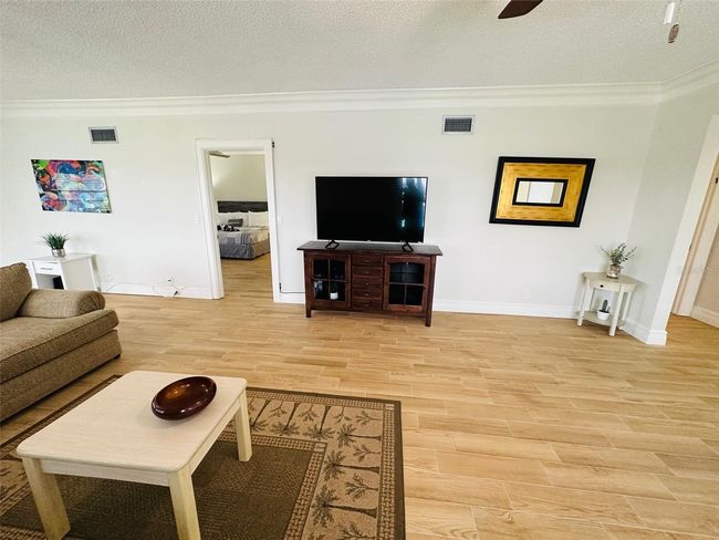 APT-401 - 4950 Gulf Blvd, Condo with 2 bedrooms, 2 bathrooms and null parking in ST PETE BEACH FL | Image 23