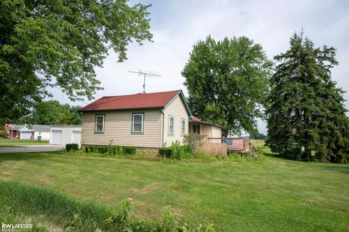 22545 Pratt Rd, Armada, MI, 48005-1417 | Card Image